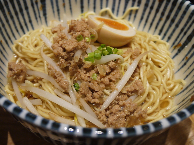 肉燥麺（ローザオメン）